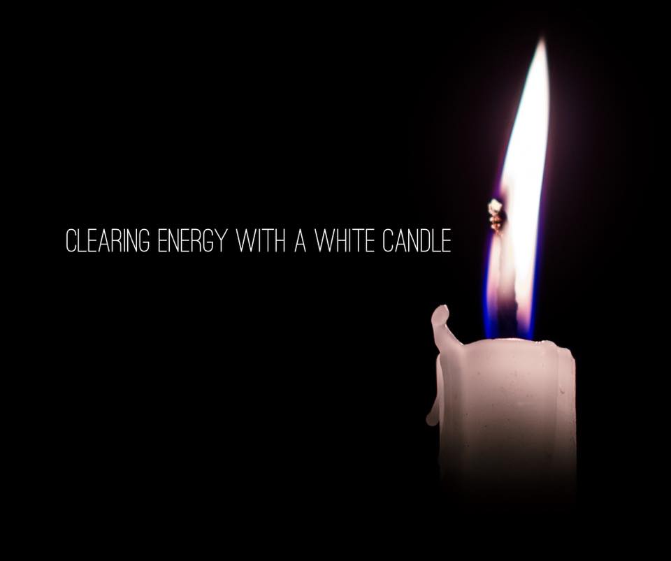 Clearing energy with a white candle
